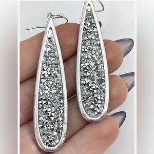 Riah Fashion Silver Glitter Stone Teardrop Dangle Earrings New